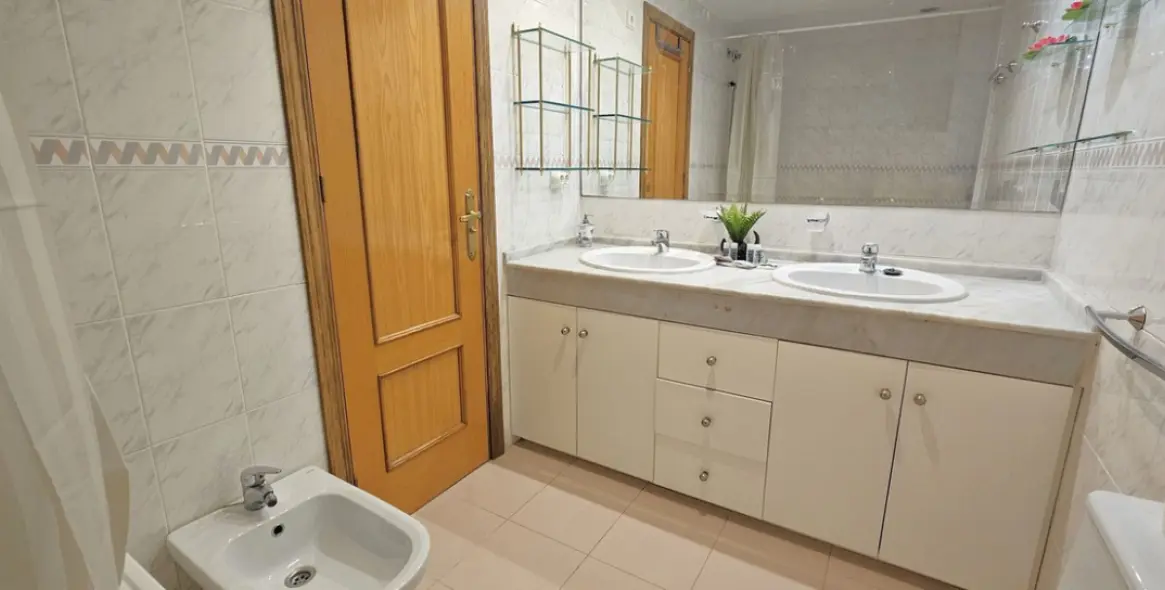 Продажа апартаментов на первом этаже в El Rosario 19