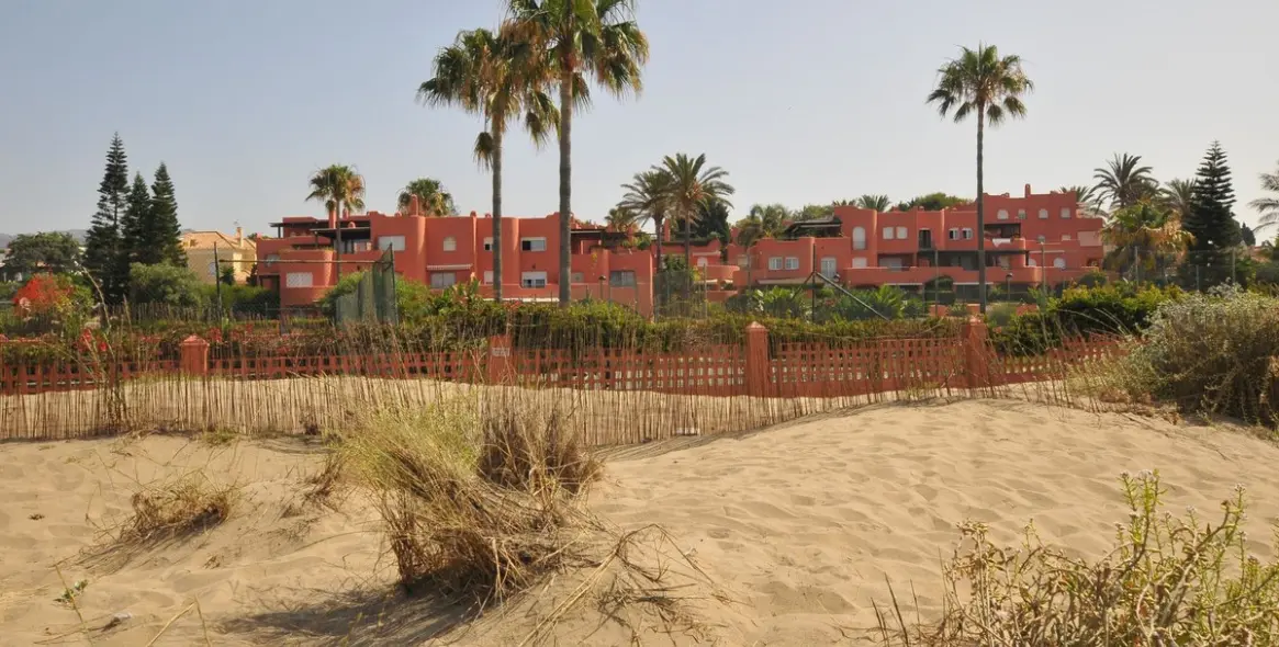 Продажа апартаментов на первом этаже в El Rosario 24