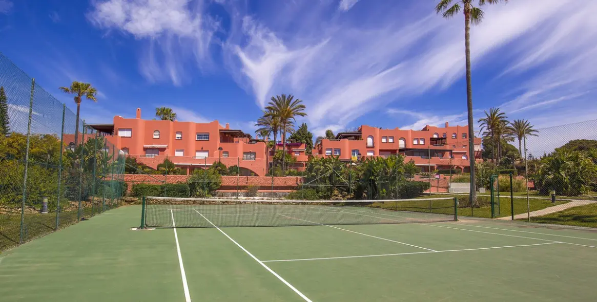 Продажа апартаментов на первом этаже в El Rosario 26