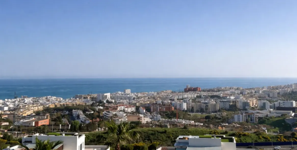 Продажа апартаментов на среднем этаже в Estepona 1