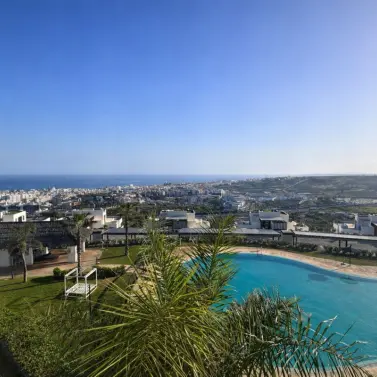 Продажа апартаментов на среднем этаже в Estepona