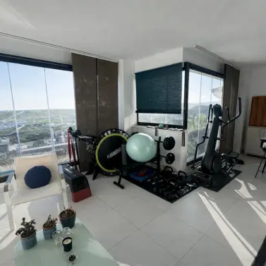 Продажа апартаментов на среднем этаже в Estepona