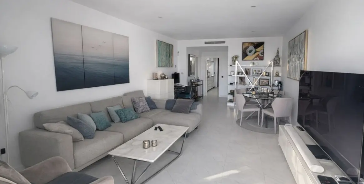 Продажа апартаментов на среднем этаже в Estepona 8