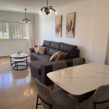 Продажа апартаментов на среднем этаже в Calahonda