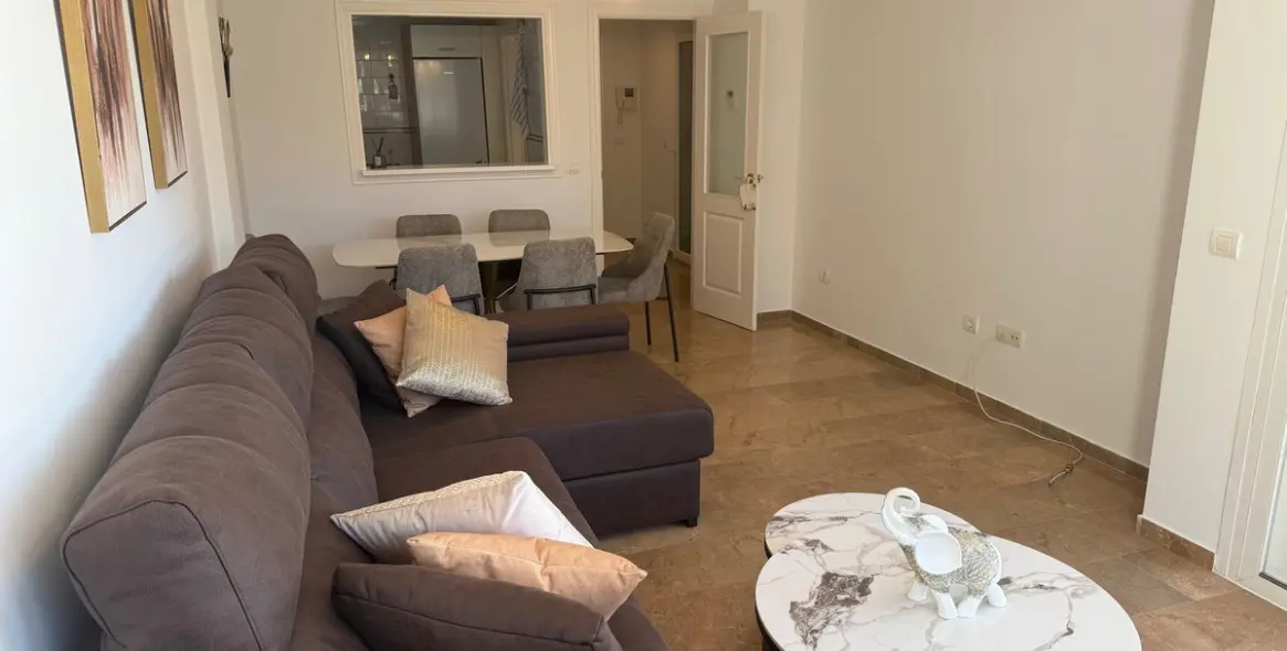 Продажа апартаментов на среднем этаже в Calahonda 6