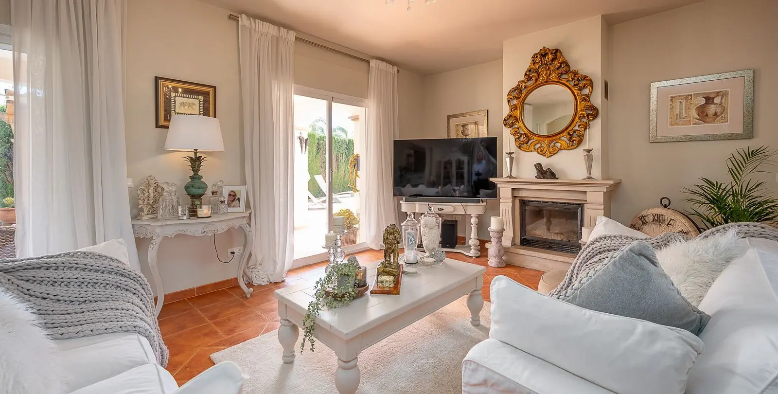 Sale of detached villa in Coín 6