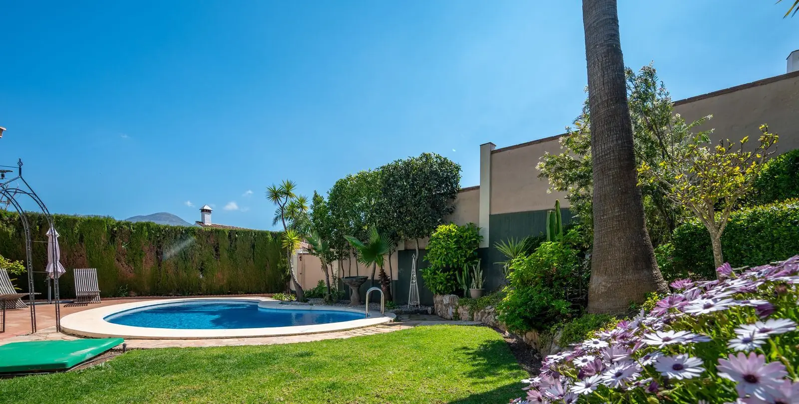 Sale of detached villa in Coín 25