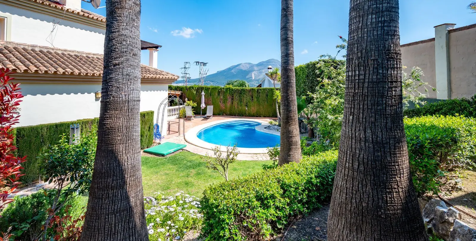Sale of detached villa in Coín 26