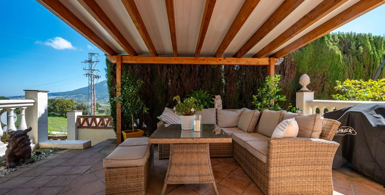 Sale of detached villa in Coín 32