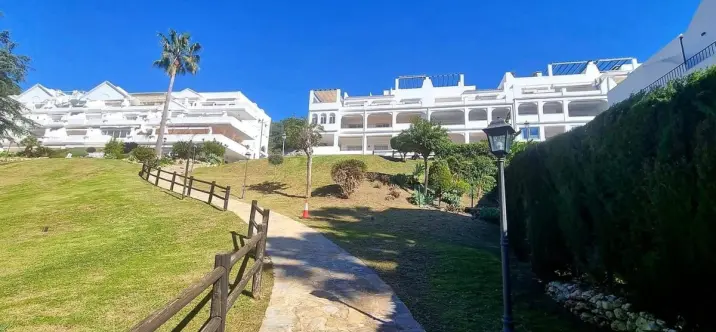 Продажа апартаментов на среднем этаже в La Quinta 0