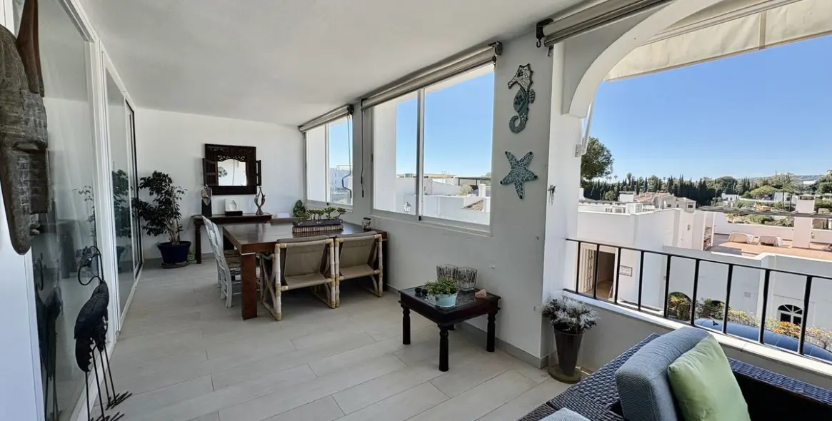 Sale of middle floor apartment in La Quinta 3