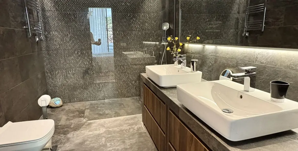 Sale of middle floor apartment in La Quinta 12