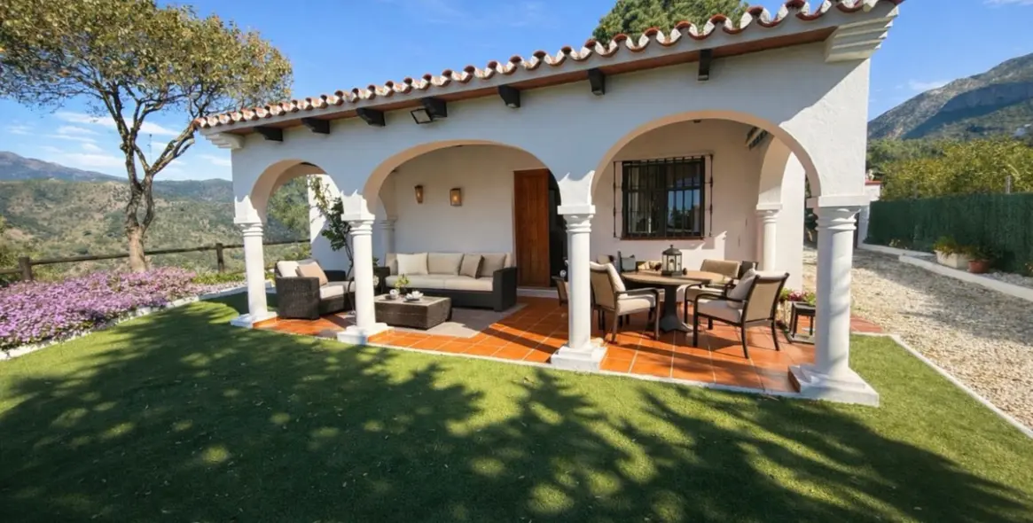 Venta de villa independiente en Istán 6
