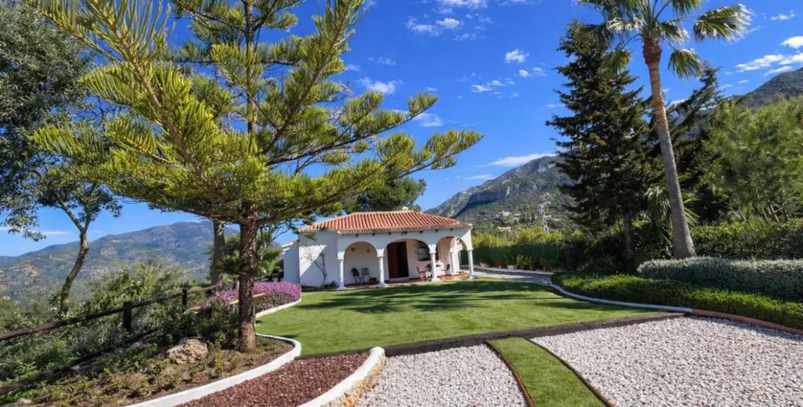 Venta de villa independiente en Istán 8