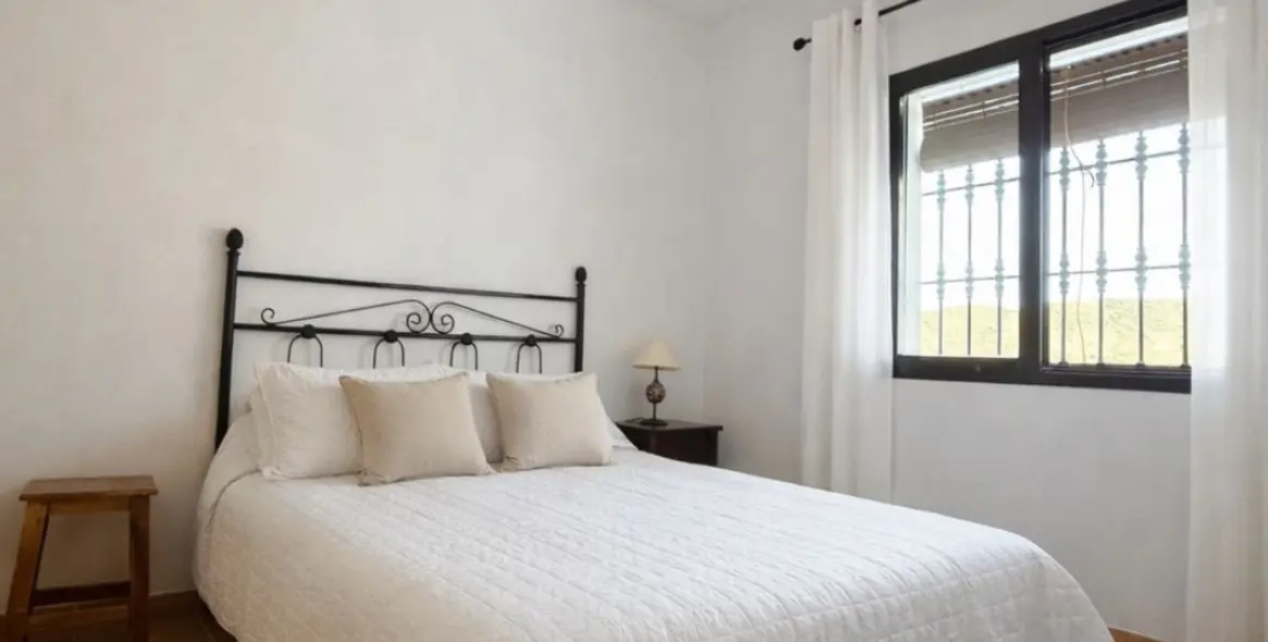 Venta de villa independiente en Istán 15