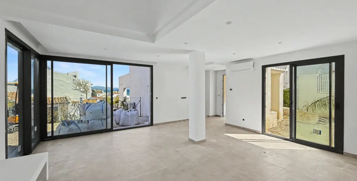 Venta de casa pareada en Estepona 1