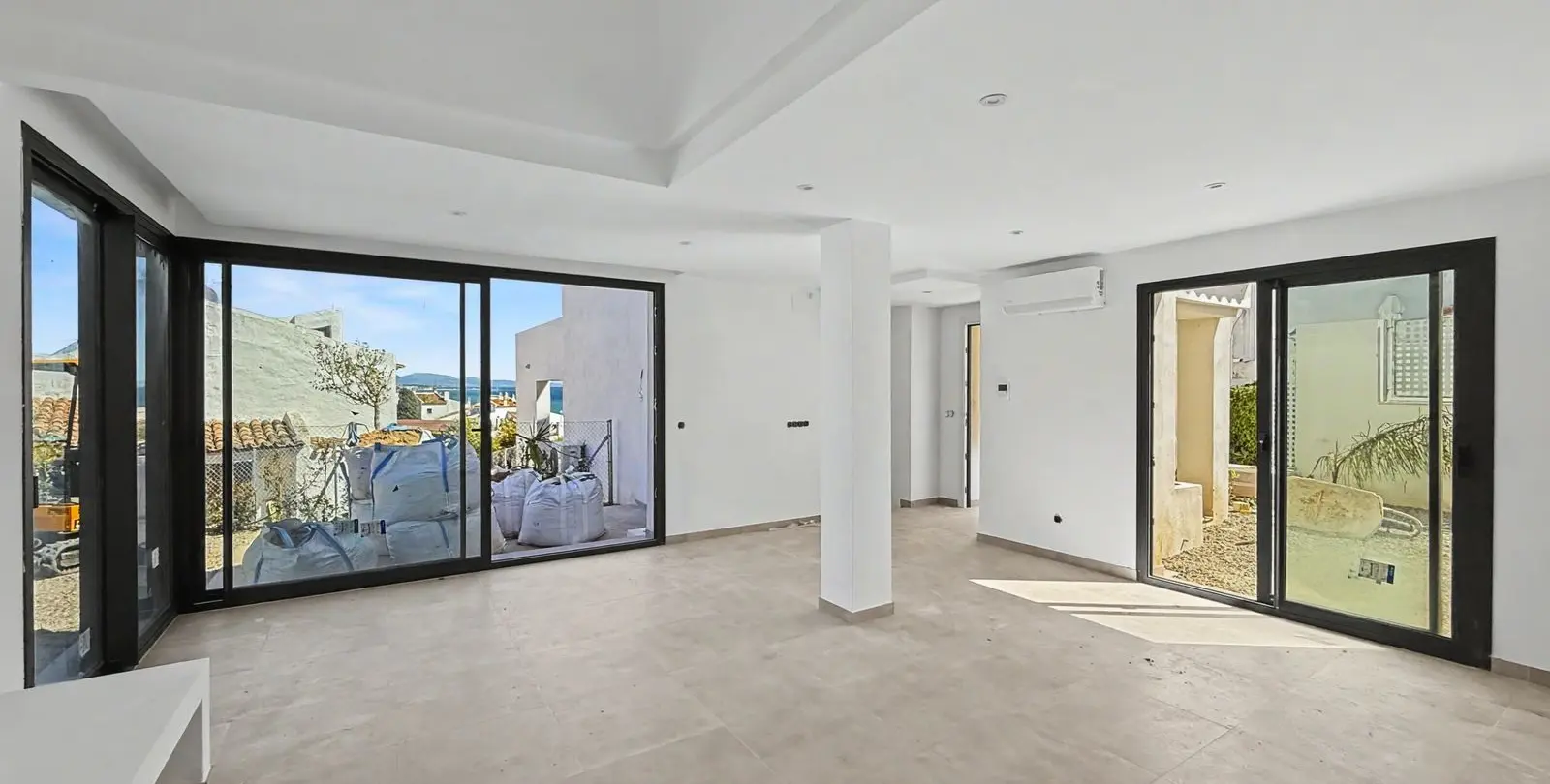 Sale of semi-detached house in Estepona 1