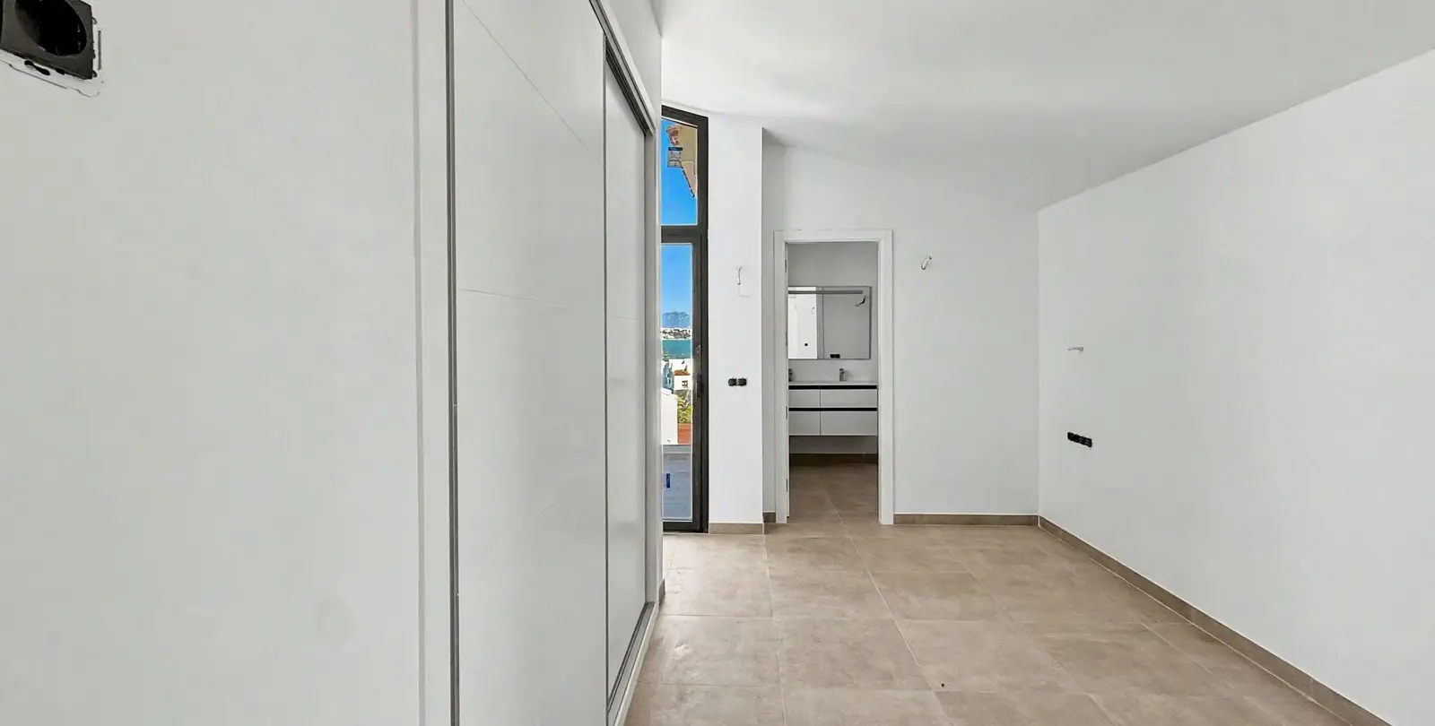 Sale of semi-detached house in Estepona 18