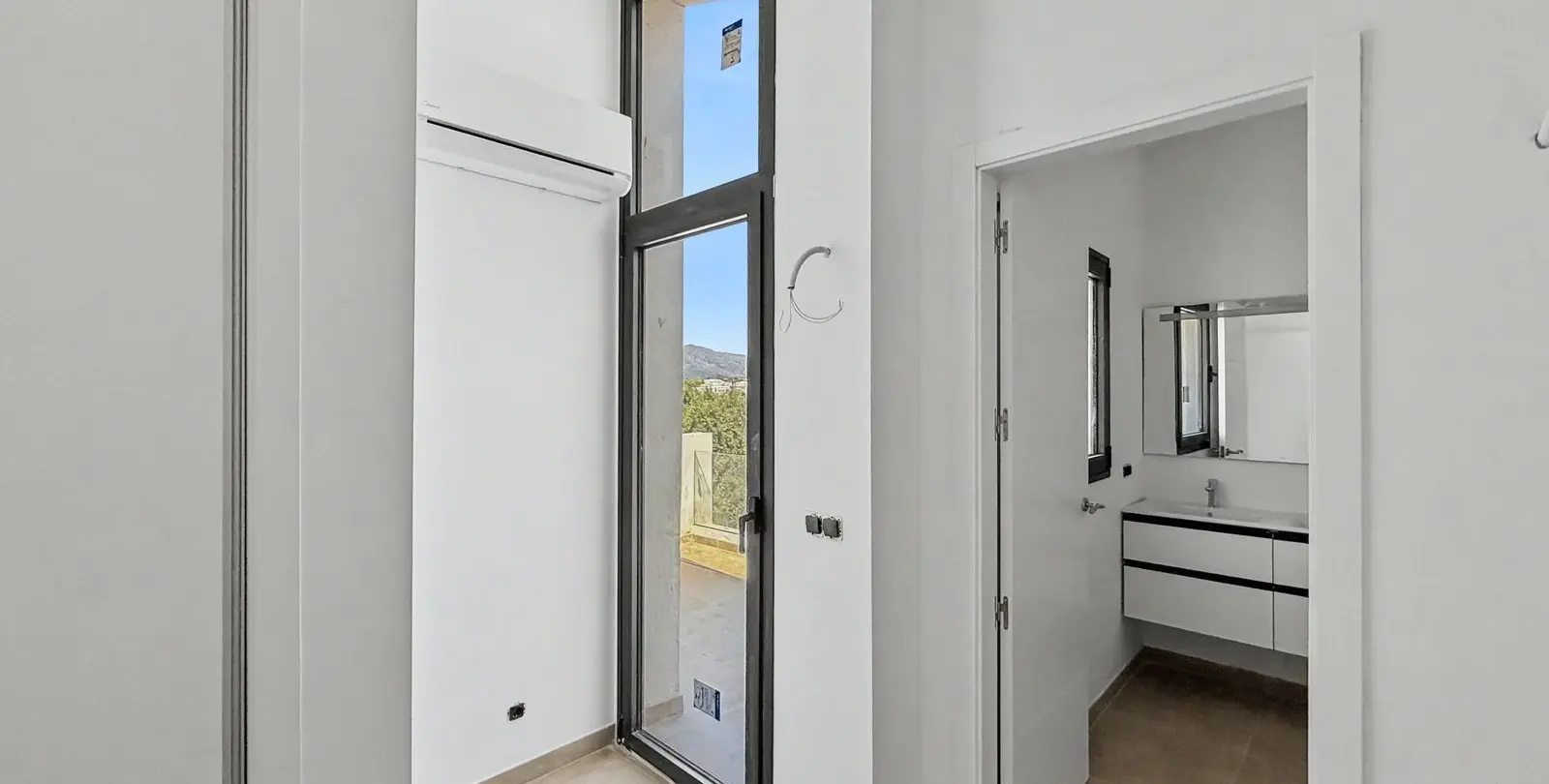 Sale of semi-detached house in Estepona 25