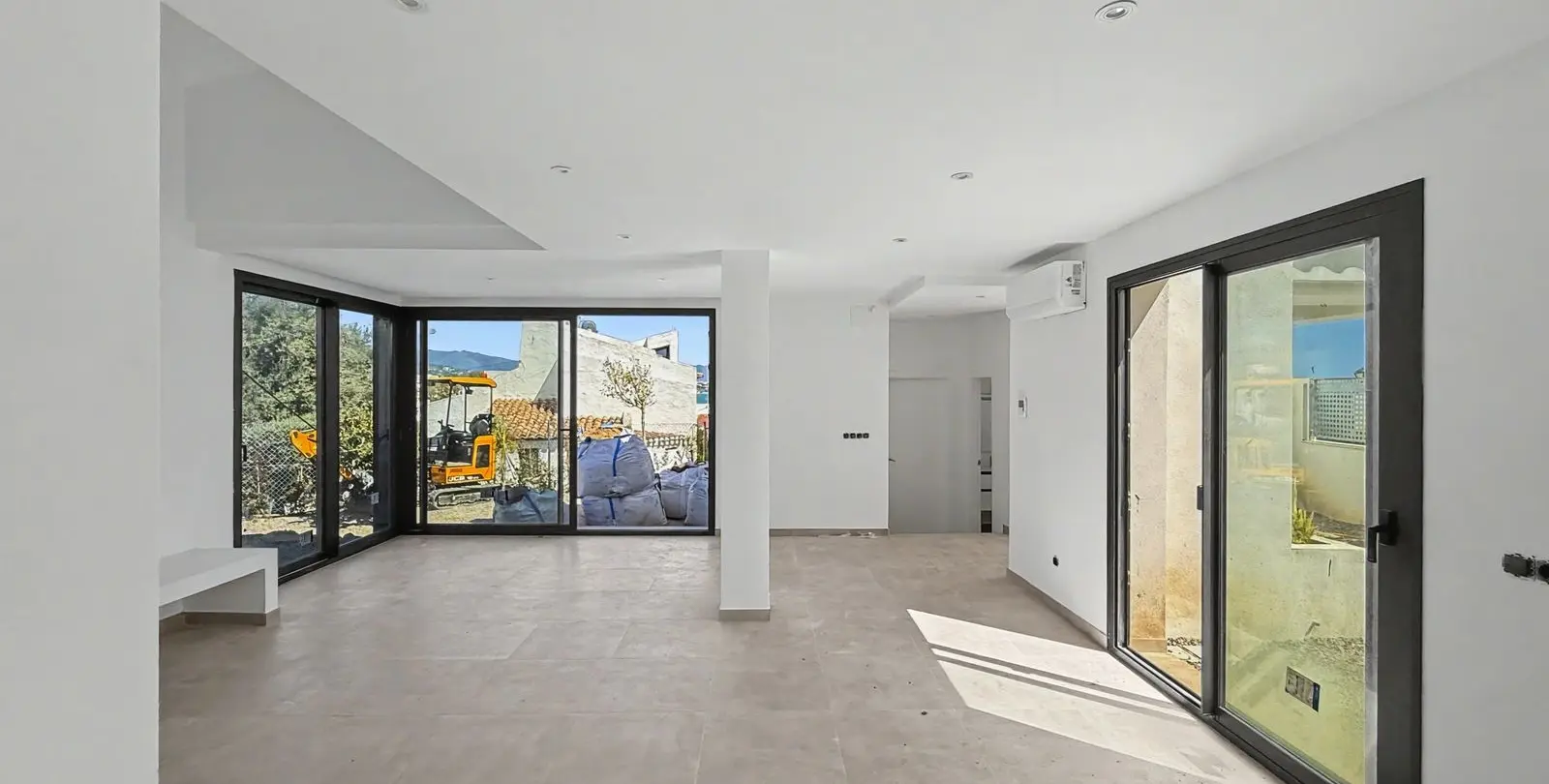 Sale of semi-detached house in Estepona 31