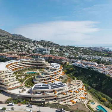 Продажа апартаментов на среднем этаже в Higueron