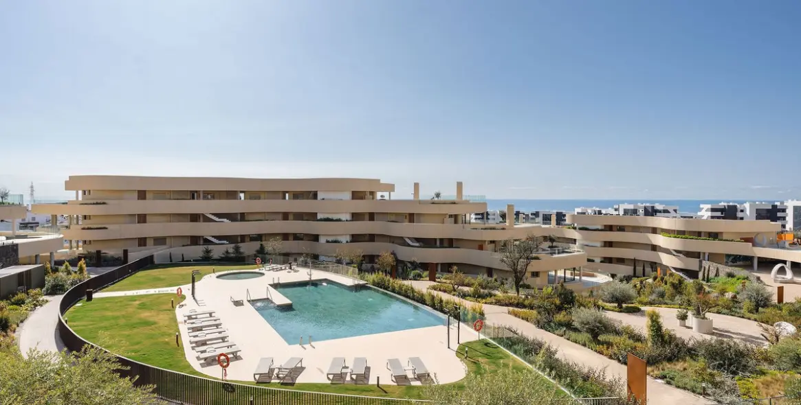 Продажа апартаментов на среднем этаже в Higueron 4