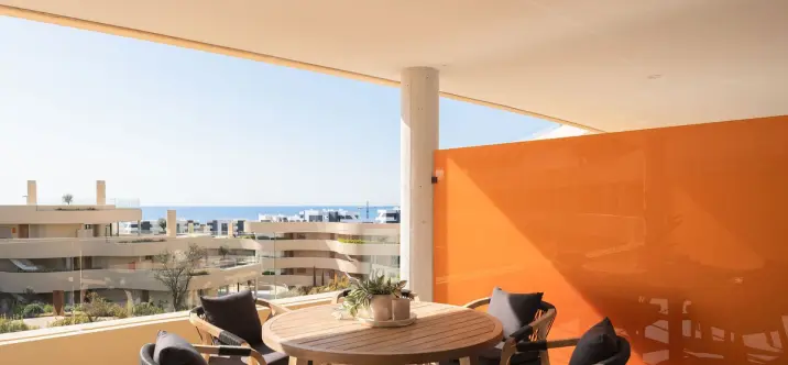 Продажа апартаментов на среднем этаже в Higueron 4