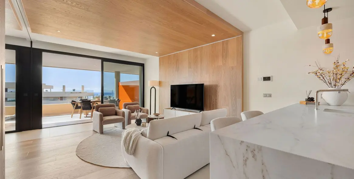 Продажа апартаментов на среднем этаже в Higueron 8