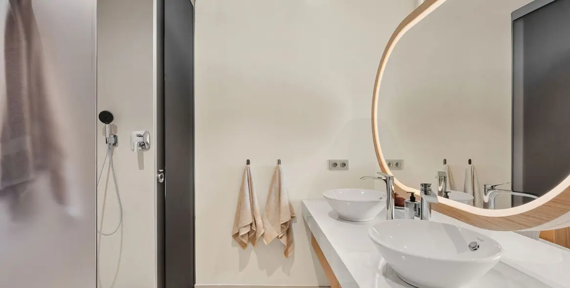 Продажа апартаментов на среднем этаже в Higueron 15