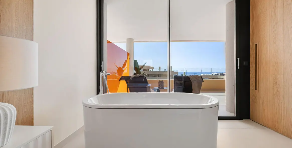 Продажа апартаментов на среднем этаже в Higueron 18