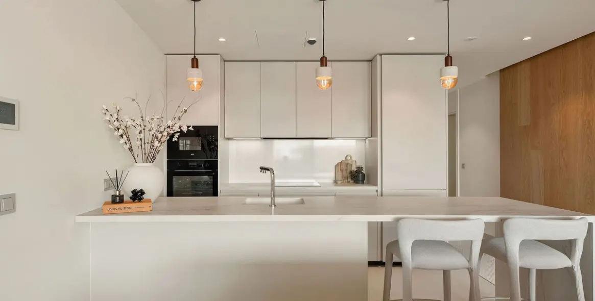 Продажа апартаментов на среднем этаже в Higueron 24