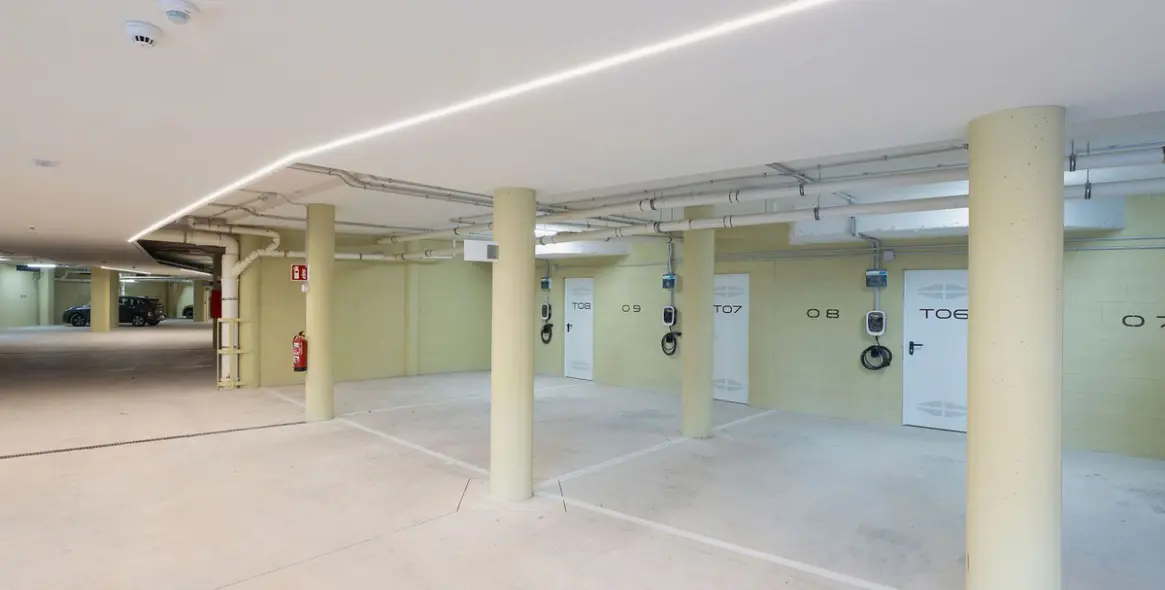 Продажа апартаментов на среднем этаже в Higueron 31