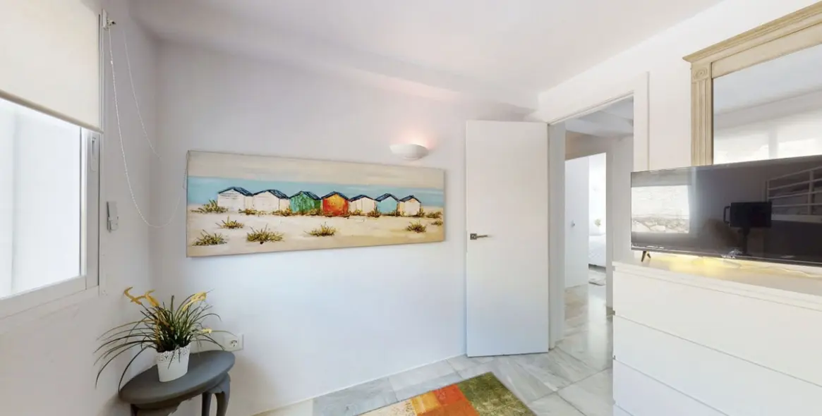 Продажа двухуровневых апартаментов в Estepona 20