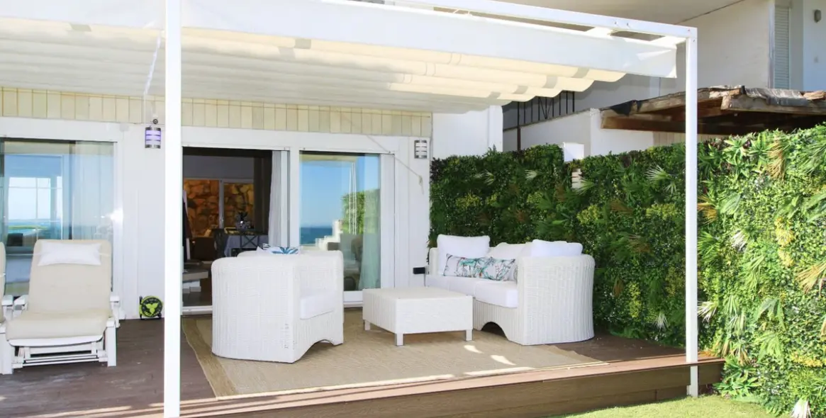 Продажа двухуровневых апартаментов в Estepona 33