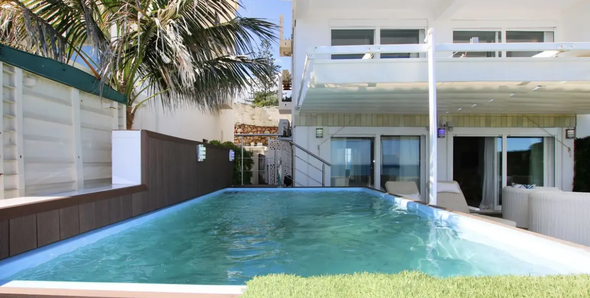 Продажа двухуровневых апартаментов в Estepona 40