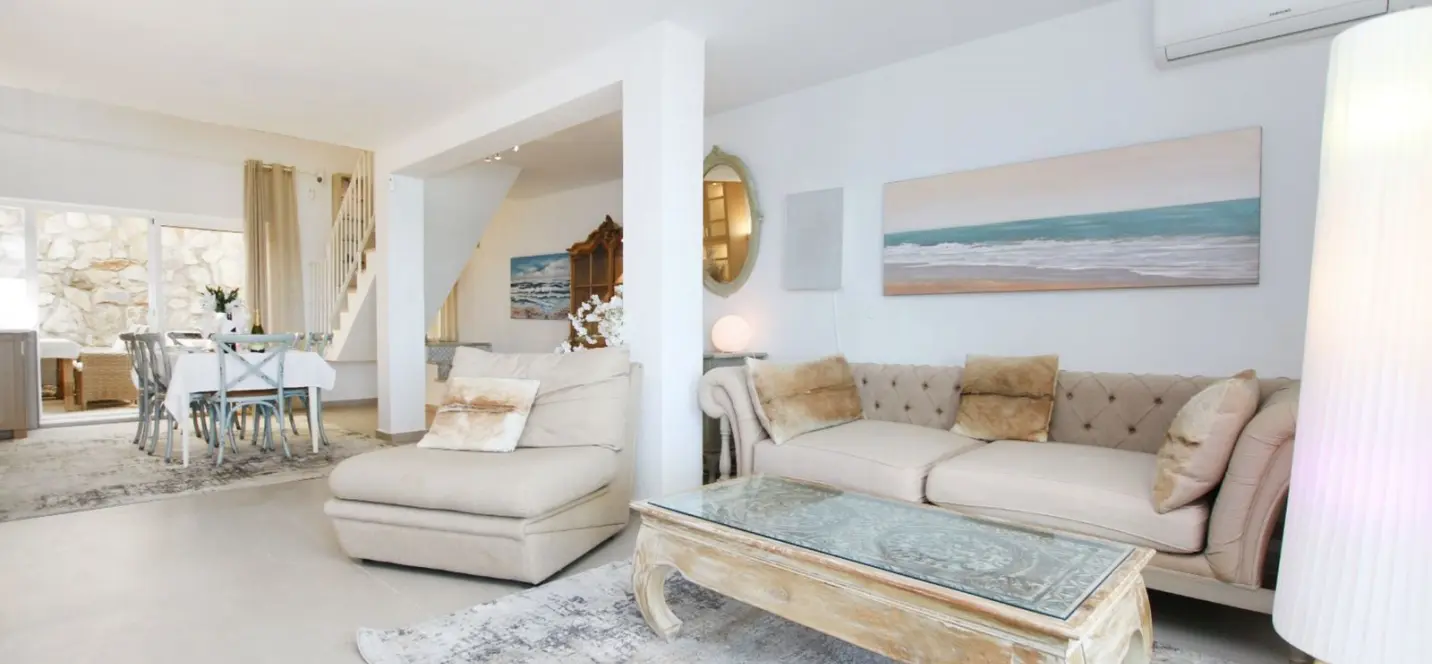 Sale of duplex in Estepona 3