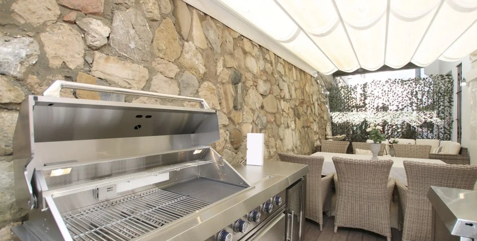 Sale of duplex in Estepona 29