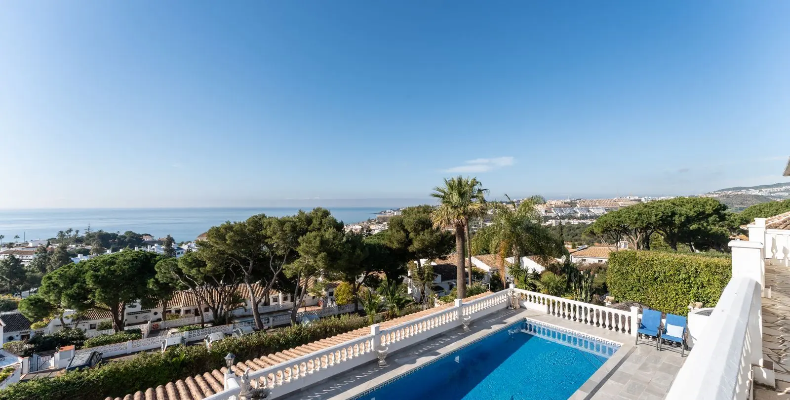 Sale of detached villa in La Cala de Mijas 1