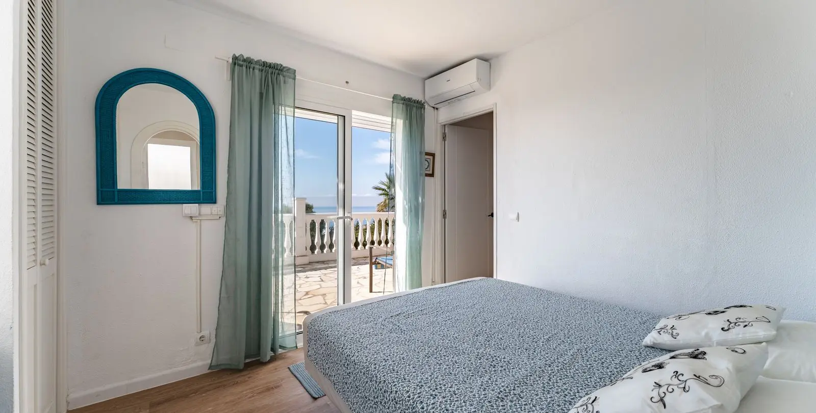 Sale of detached villa in La Cala de Mijas 10