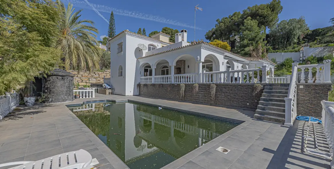 Venta de villa independiente en El Paraiso 1