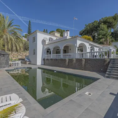 Venta de villa independiente en El Paraiso