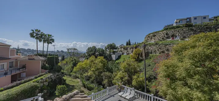 Venta de villa independiente en El Paraiso 2