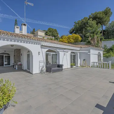 Venta de villa independiente en El Paraiso