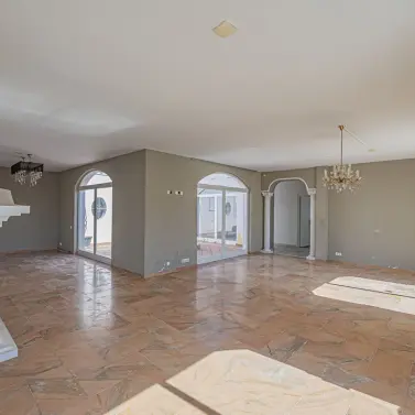 Venta de villa independiente en El Paraiso