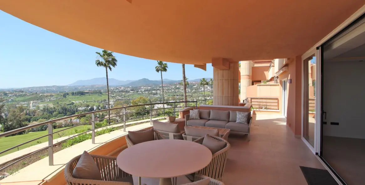 Venta de apartamento en planta media en Nueva Andalucía 24