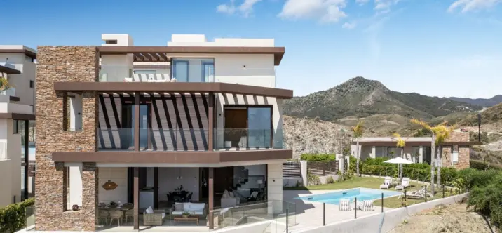 Venta de villa independiente en Benahavís 2