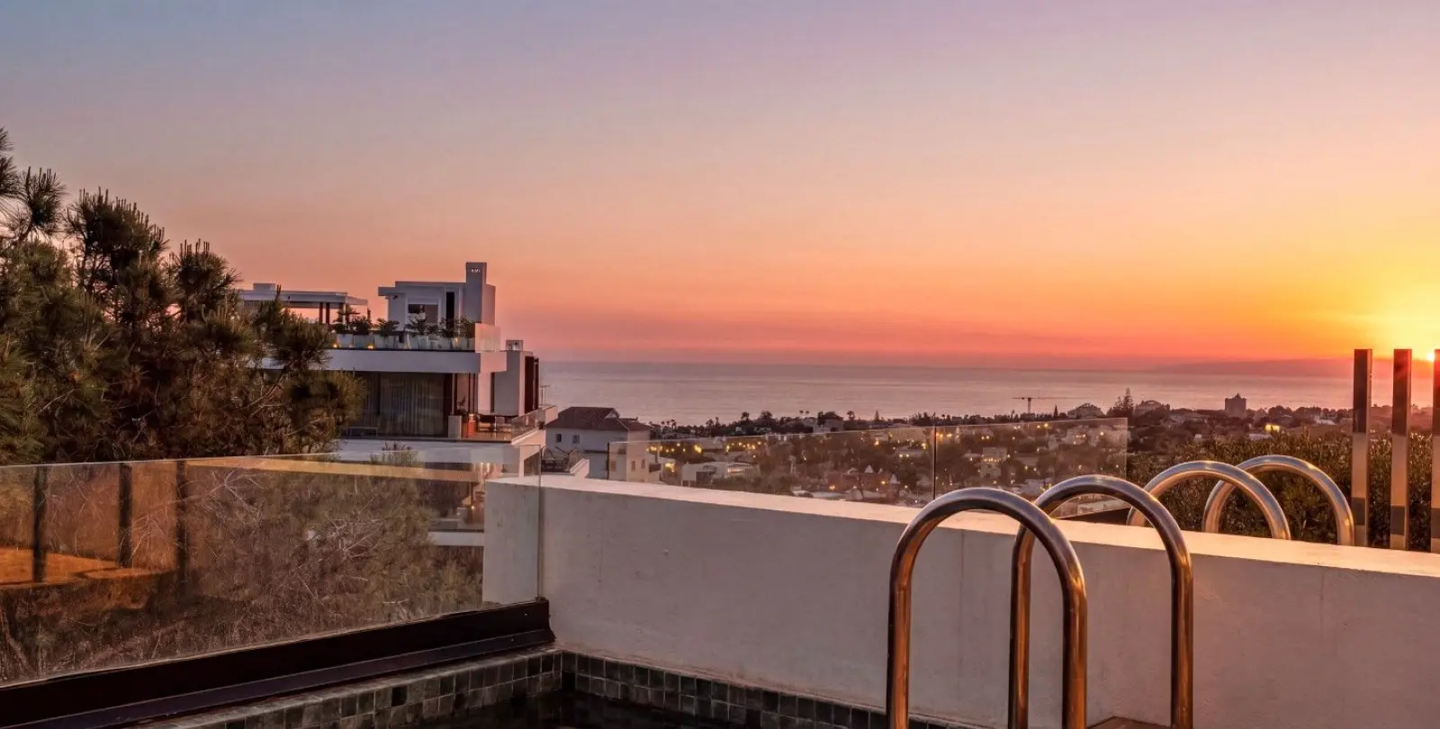 Sale of penthouse duplex in Marbella 1