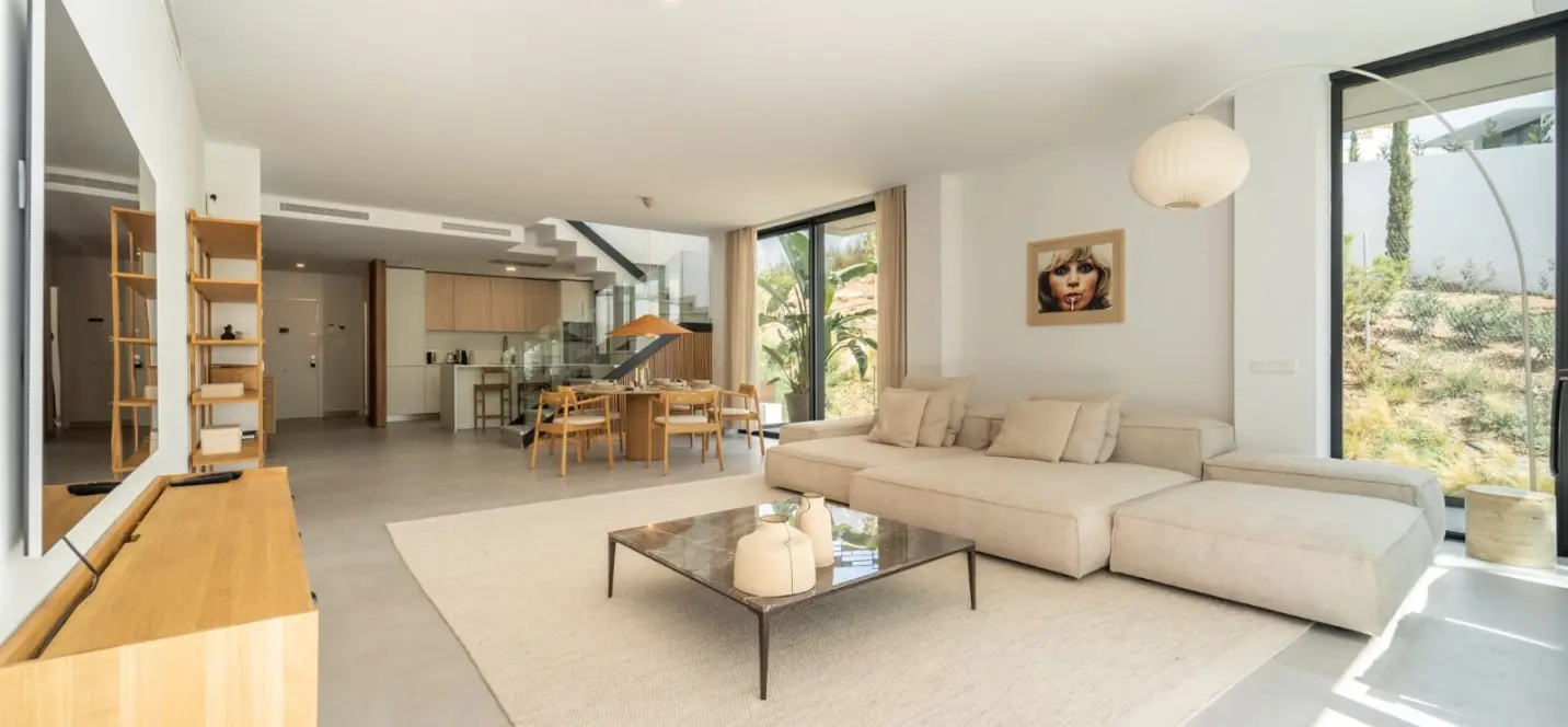 Продажа двухуровневого пентхауса в Marbella 2