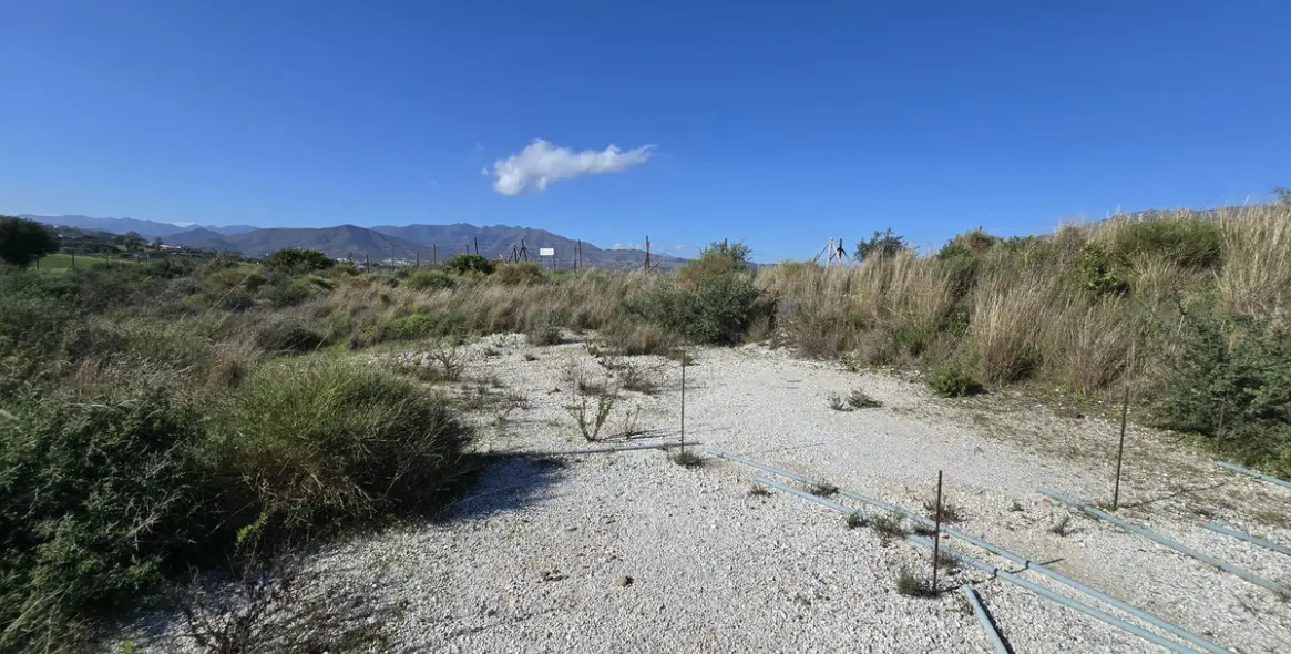 Venta de parcela residencial en La Cala de Mijas 10