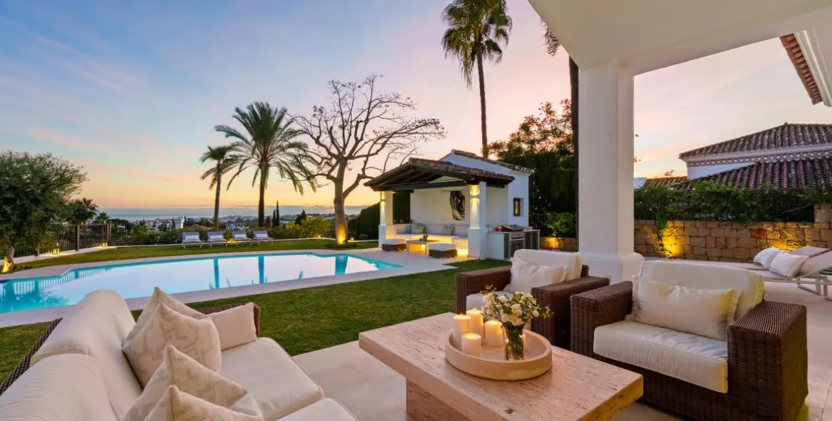 Venta de villa independiente en Nueva Andalucía 6